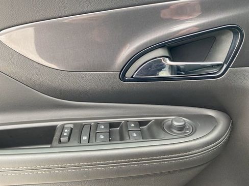 Used 2018 Buick Encore Preferred image 18