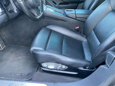 Used 2016 Porsche Panamera image 34