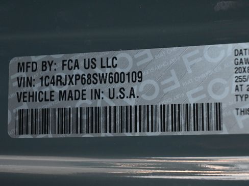 Used 2025 Jeep Wrangler Unlimited Sahara w/ Safety Group AWD/4WD image 35