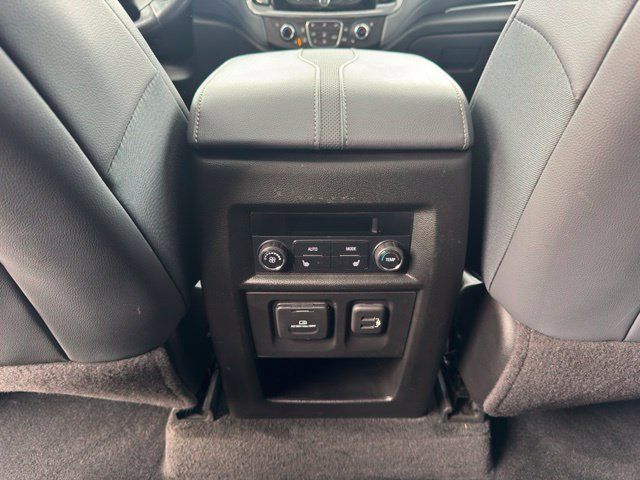 Used 2019 Chevrolet Traverse Premier w/ LPO, Floor Liner Package AWD/4WD image 11