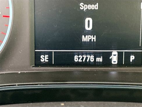 Used 2018 Chevrolet Cruze LS image 12