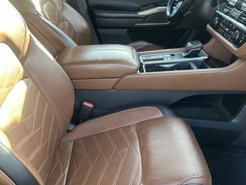 Used 2022 Nissan Pathfinder Platinum w/ Cargo Package image 11