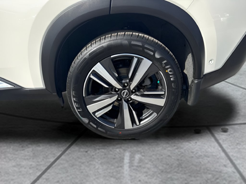 Used 2023 Nissan Rogue Platinum w/ Platinum Premium Package AWD/4WD image 27