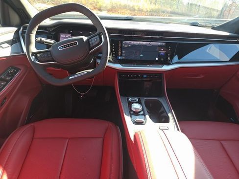 Used 2024 Jeep Wagoneer Launch Edition image 6