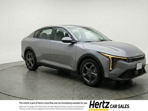 Used 2025 Kia K4 FWD image 1