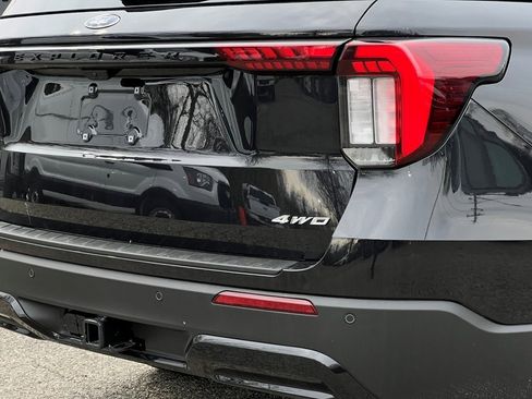 New 2026 Ford Explorer ST-Line w/ ST-Line Street Pack image 5