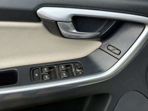 Used 2015 Volvo XC60 T6 Platinum AWD/4WD image 19