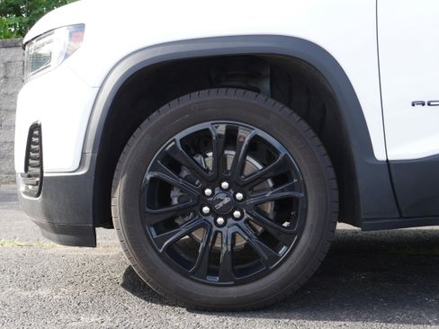 Certified 2023 GMC Acadia SLE w/ Driver Convenience Package AWD/4WD image 13