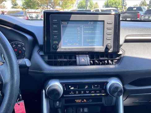 Used 2019 Toyota RAV4 LE w/ Carpet Mat Package FWD image 32