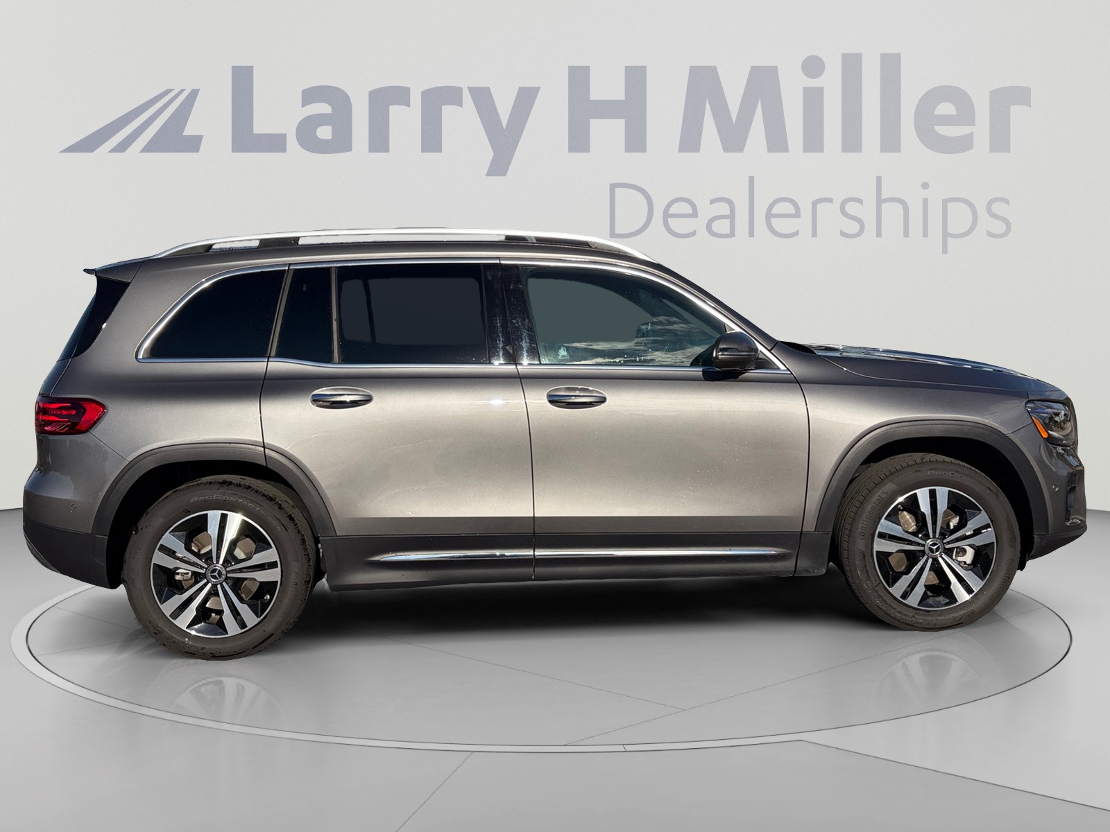 Used 2026 Mercedes-Benz GLB 250 4MATIC image 6