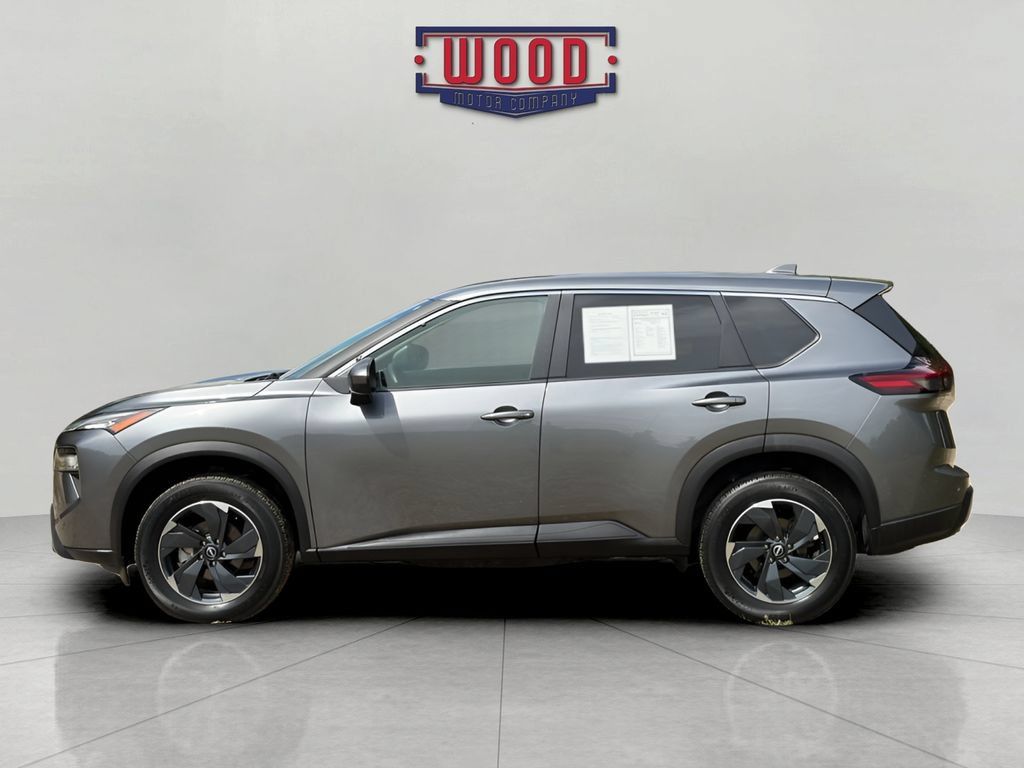 Used 2024 Nissan Rogue SV AWD/4WD image 4
