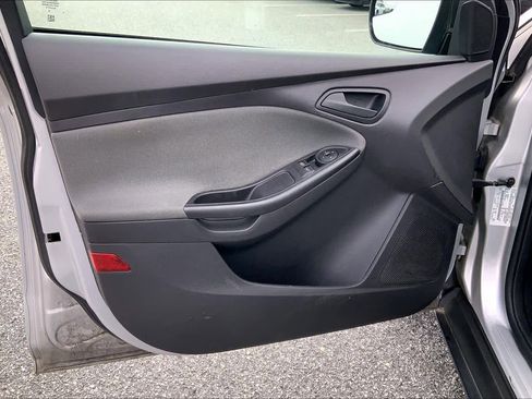 Used 2013 Ford Focus S image 21