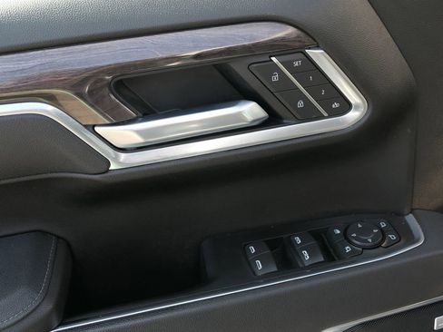 Used 2025 Chevrolet Silverado 1500 LTZ w/ Z71 Off-Road Package image 16