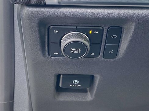 New 2025 Ford Expedition Platinum w/ Stealth Performance Package image 19