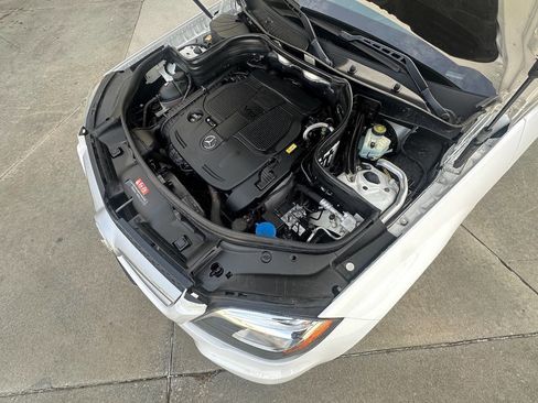 Used 2015 Mercedes-Benz GLK 350 GLK 350 4MATIC AWD 4dr SUV image 33