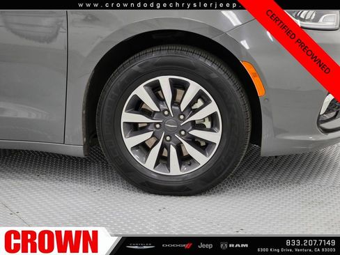 Certified 2021 Chrysler Pacifica Touring-L image 9