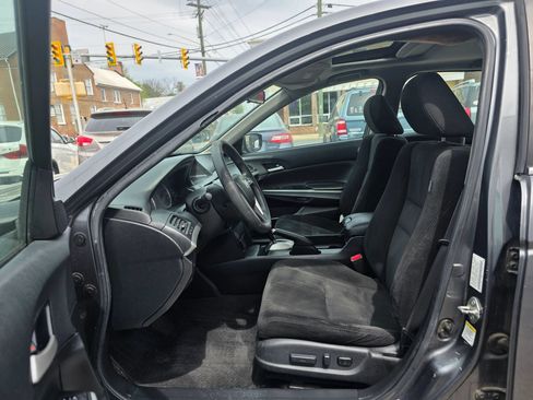 Used 2009 Honda Accord EX image 10