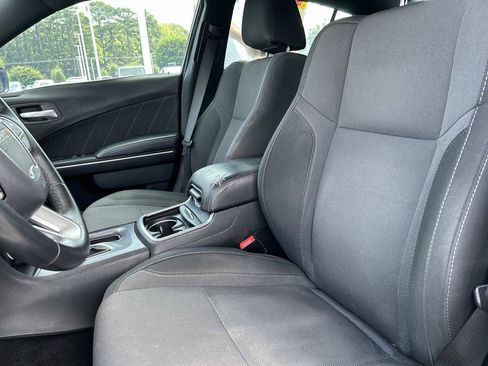 Used 2016 Dodge Charger SXT w/ Driver Confidence Group RWD image 23