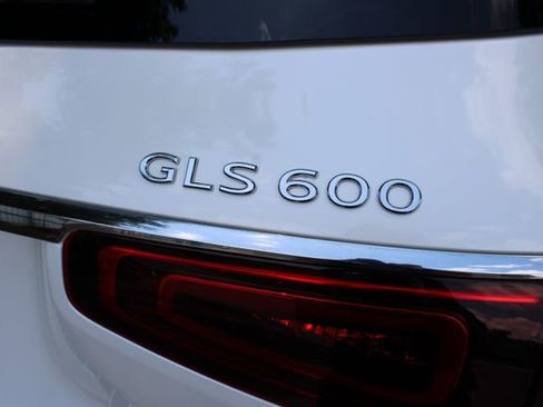 Used 2022 Mercedes-Benz Maybach GLS 600 4MATIC image 40