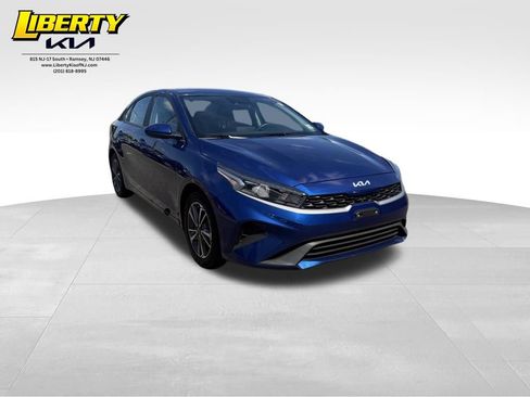 Used 2023 Kia Forte LXS FWD image 1