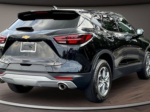 Used 2023 Chevrolet Blazer LT FWD image 7
