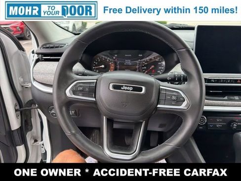 Used 2022 Jeep Compass Latitude FWD image 25