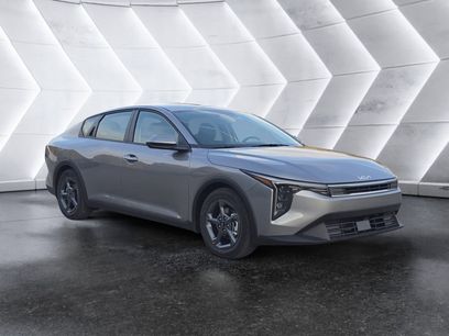 New 2025 Kia K4 LXS