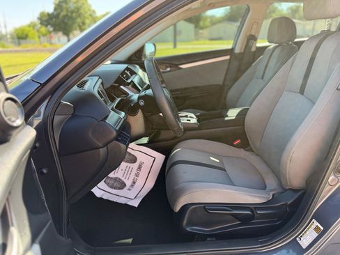 Used 2018 Honda Civic EX image 10