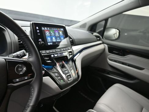 Used 2024 Honda Odyssey Touring image 12