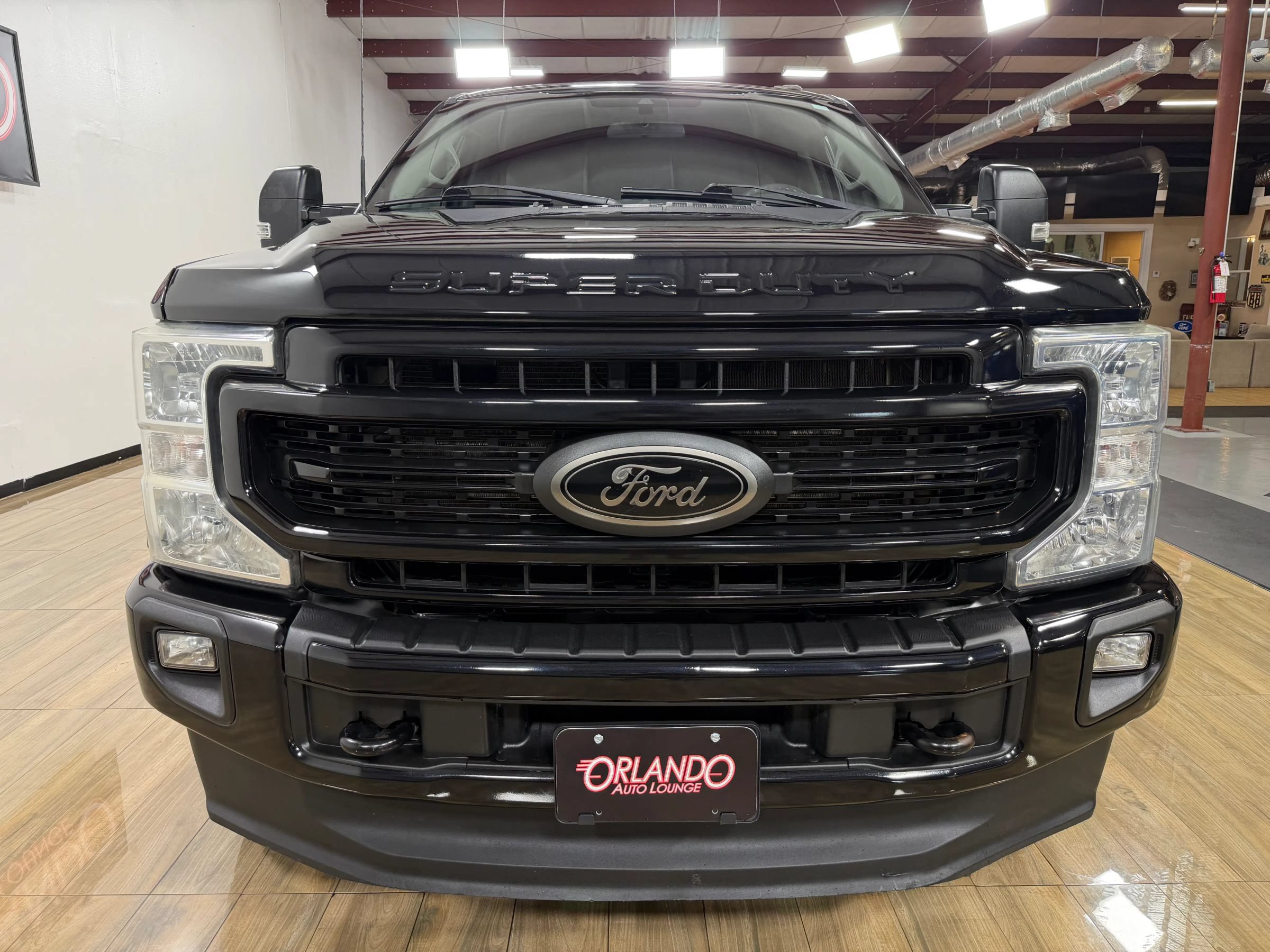 Used 2022 Ford F250 XLT w/ Black Appearance Package AWD/4WD image 2