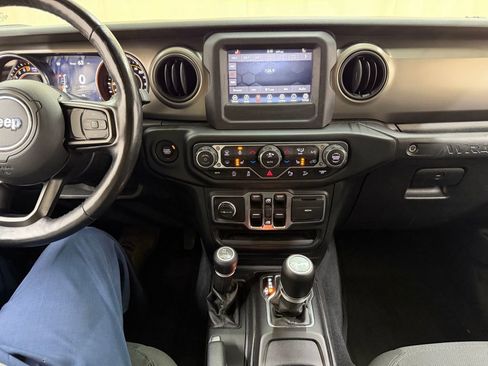 Used 2019 Jeep Wrangler Unlimited Sport S AWD/4WD image 23
