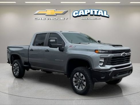 Used 2025 Chevrolet Silverado 2500 Custom w/ Custom Value Package AWD/4WD image 7