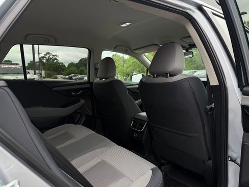 Used 2025 Subaru Outback Premium AWD/4WD image 26