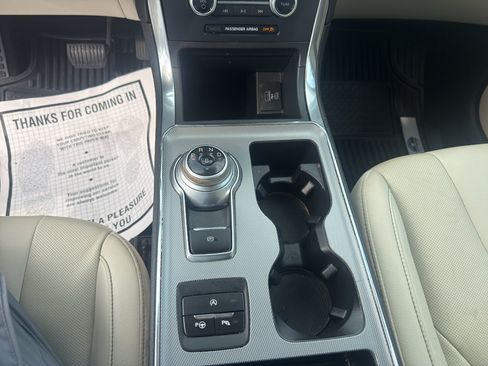Used 2021 Ford Edge Titanium w/ Equipment Group 301A FWD image 17