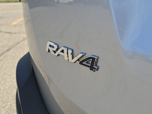 Used 2015 Toyota RAV4 Limited w/ Technology Package AWD/4WD image 31