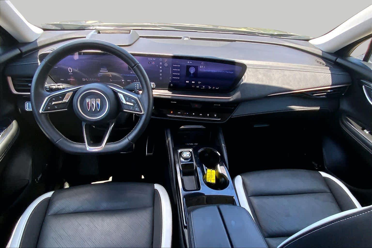 Used 2025 Buick Envision Sport Touring AWD/4WD image 15