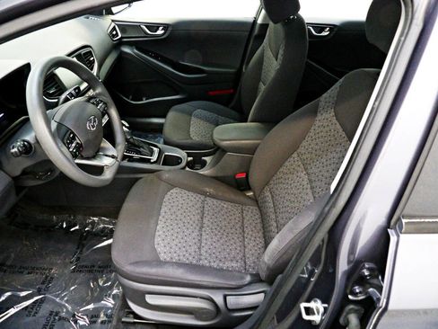 Used 2018 Hyundai Ioniq Blue FWD image 8