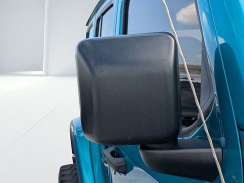 Used 2020 Jeep Wrangler Unlimited Sahara w/ Uconnect 4C Nav & Sound Group image 10