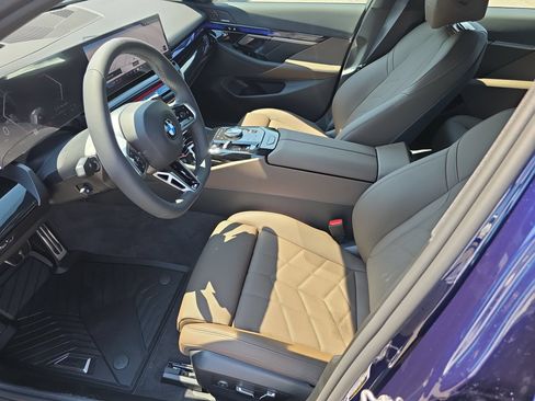 New 2027 BMW 530i xDrive w/ M Sport Package AWD/4WD image 8