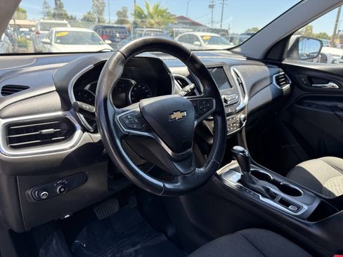 Used 2019 Chevrolet Equinox LT FWD image 16