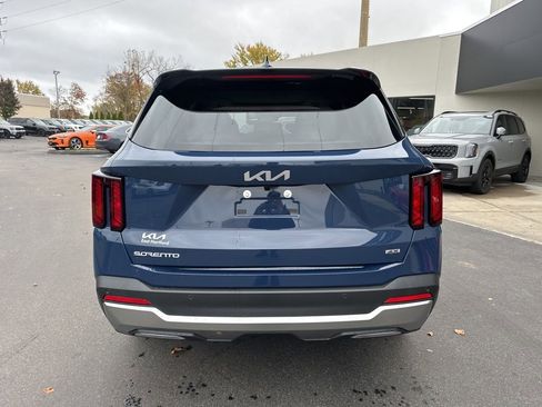 New 2026 Kia Sorento S w/ S Panoramic Sunroof Package AWD/4WD image 7