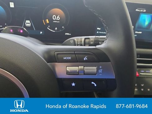 Used 2025 Hyundai Tucson SEL FWD image 23