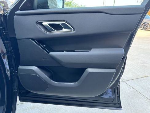 New 2025 Land Rover Range Rover Velar Dynamic SE image 14