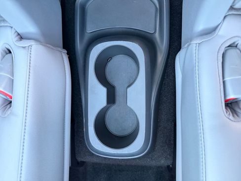 Used 2023 Toyota Highlander Platinum image 27