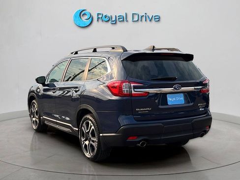 Used 2024 Subaru Ascent Limited w/ Technology Package AWD/4WD image 3