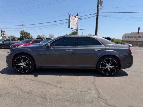 Used 2016 Chrysler 300 C RWD image 6