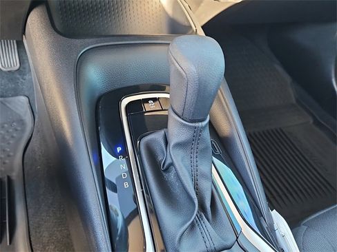 Used 2025 Toyota Corolla LE image 25