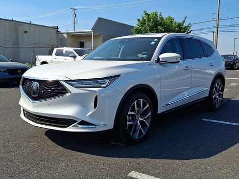 Used 2024 Acura MDX SH-AWD w/ Technology Package image 3