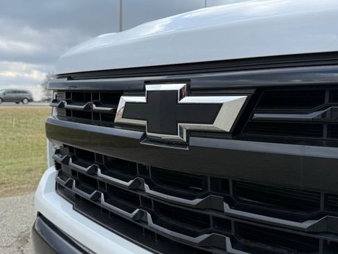 Used 2024 Chevrolet Silverado 1500 LT Trail Boss w/ Protection Package image 10