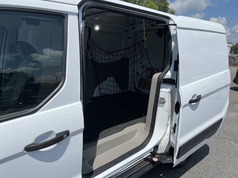 Used 2022 Ford Transit Connect XLT FWD image 9